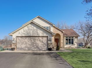 5228 River Wood Dr, Savage, MN 55378