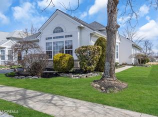 14 Dunrovin Ct, Manchester, NJ 08759