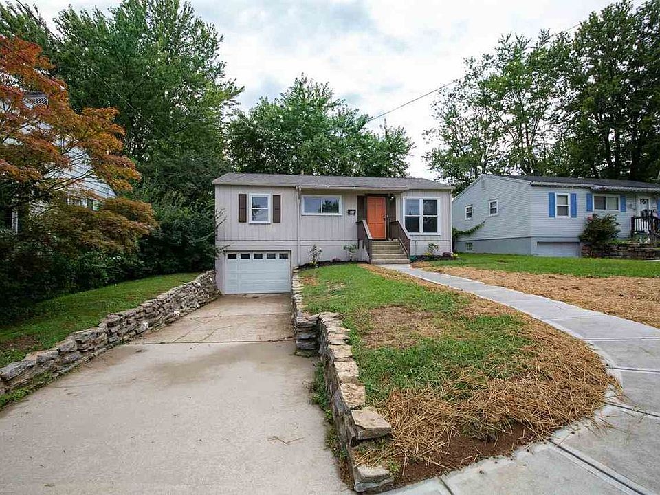 2nd image of 415 Elken Pl