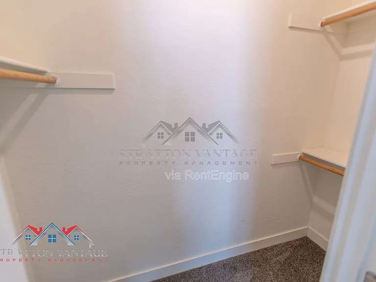 16264 W Canterbury Dr — Photo 33