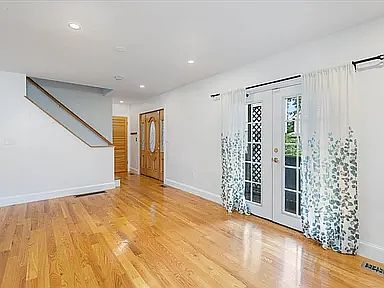 4th image of 21 Dorr St #B