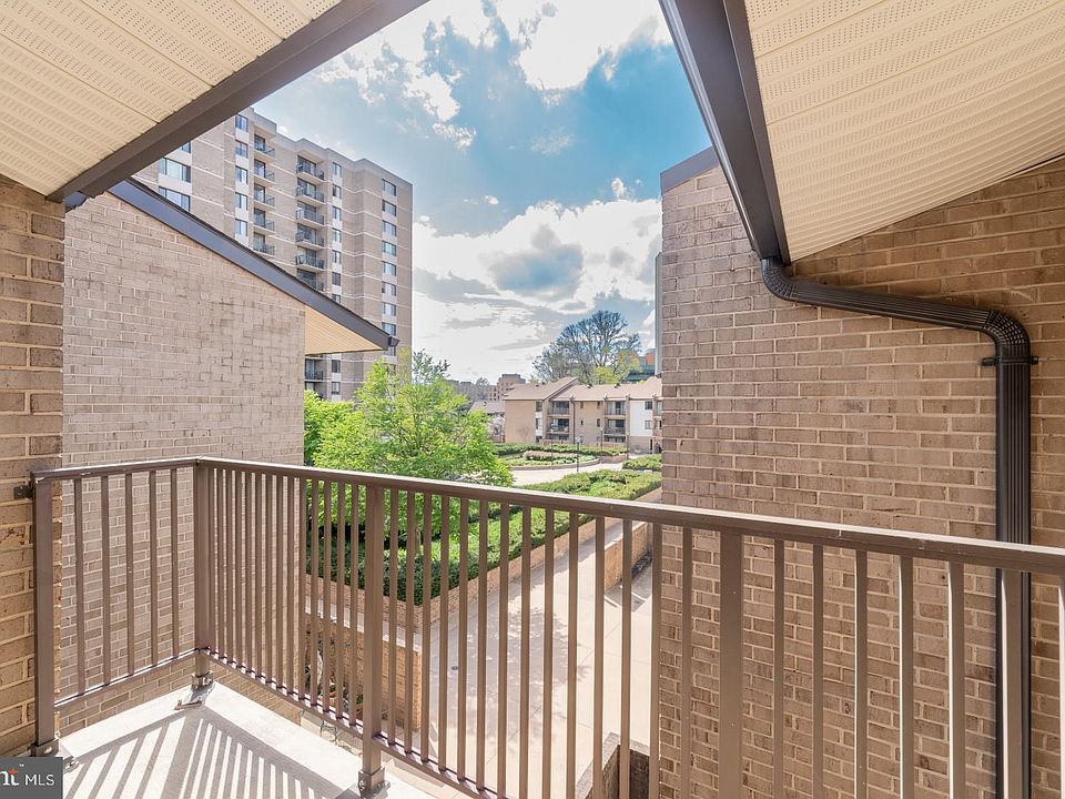 1st image of 20 Monroe St APT 301