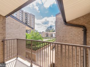 20 Monroe St APT 301, Rockville, MD 20850