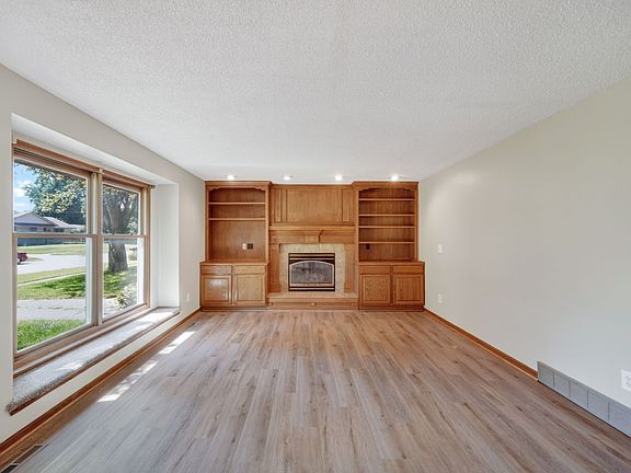 2nd image of 414 NE 9th St