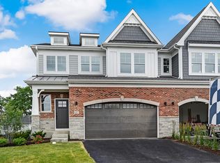 137 Harding Ct, Glen Ellyn, IL 60137