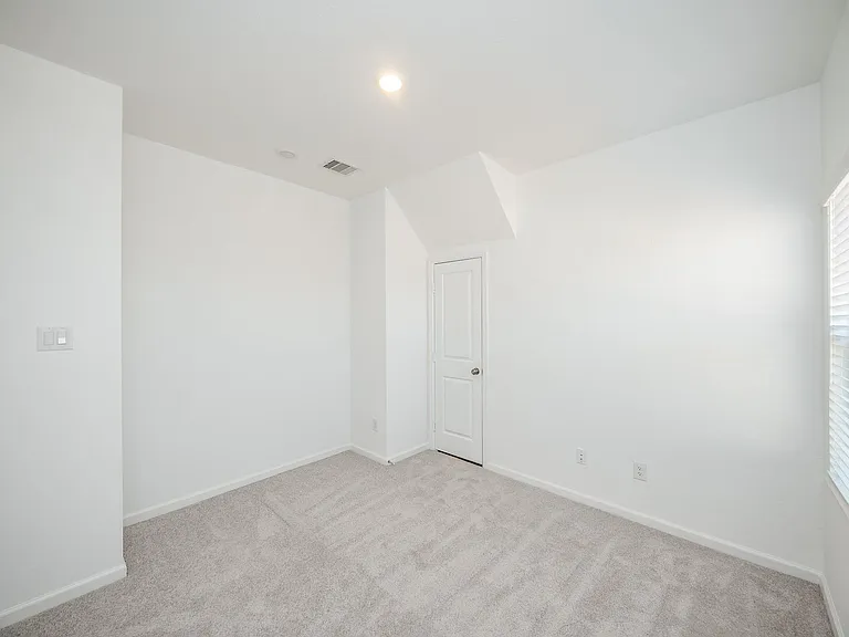 27035 Flower Isle Ln — Photo 22