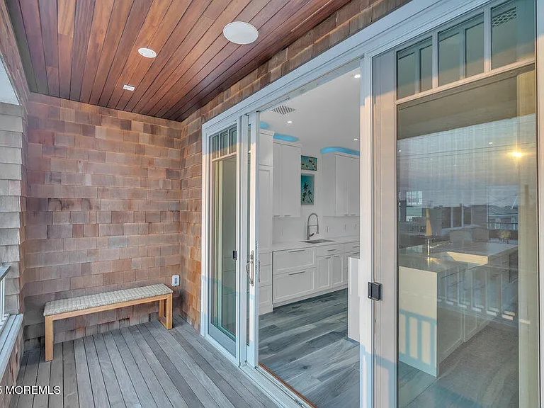 985 Ocean Ave — Photo 101