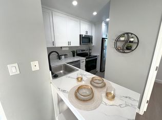 Estrellita Arms Apartments, Los Alamitos, CA 90720