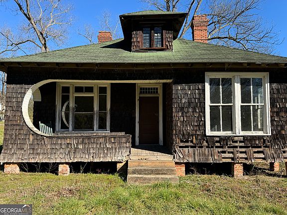5th image of 9822 Jones St