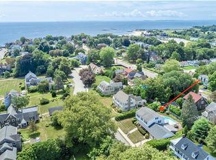 15 Shirley Ln, New London, CT 06320