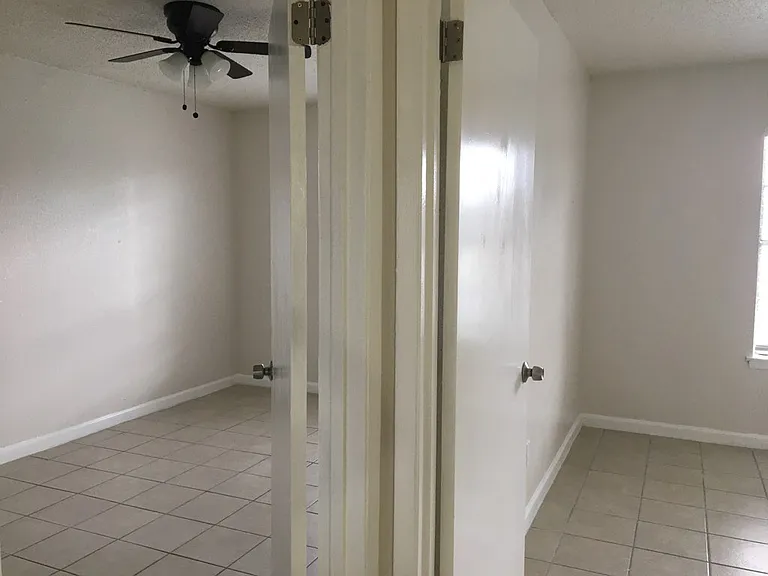Make this 2-bedroom apartment your next place to call home.