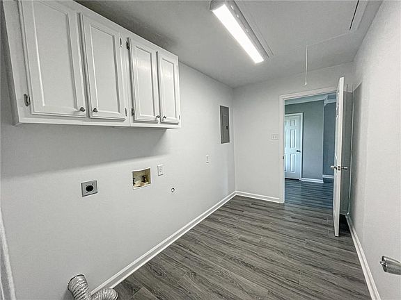 4th image of 4458 Lake Fairway Dr
