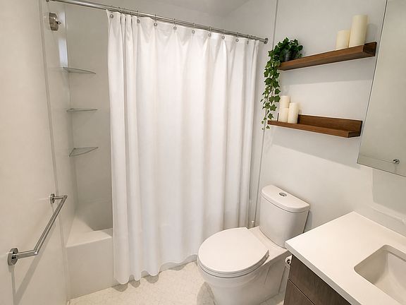 5th image of 691 North Rd #10134