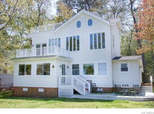 55 Riverside Dr, Deltaville, VA 23043