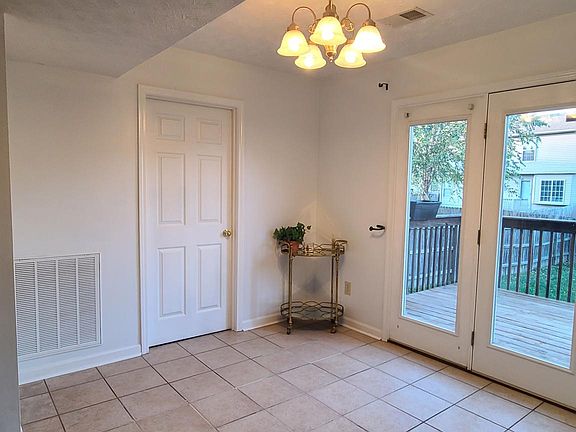 5th image of 3031 Sewanee Ln