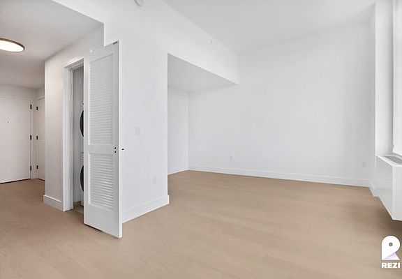 3rd image of 3620 Steinway St APT 323