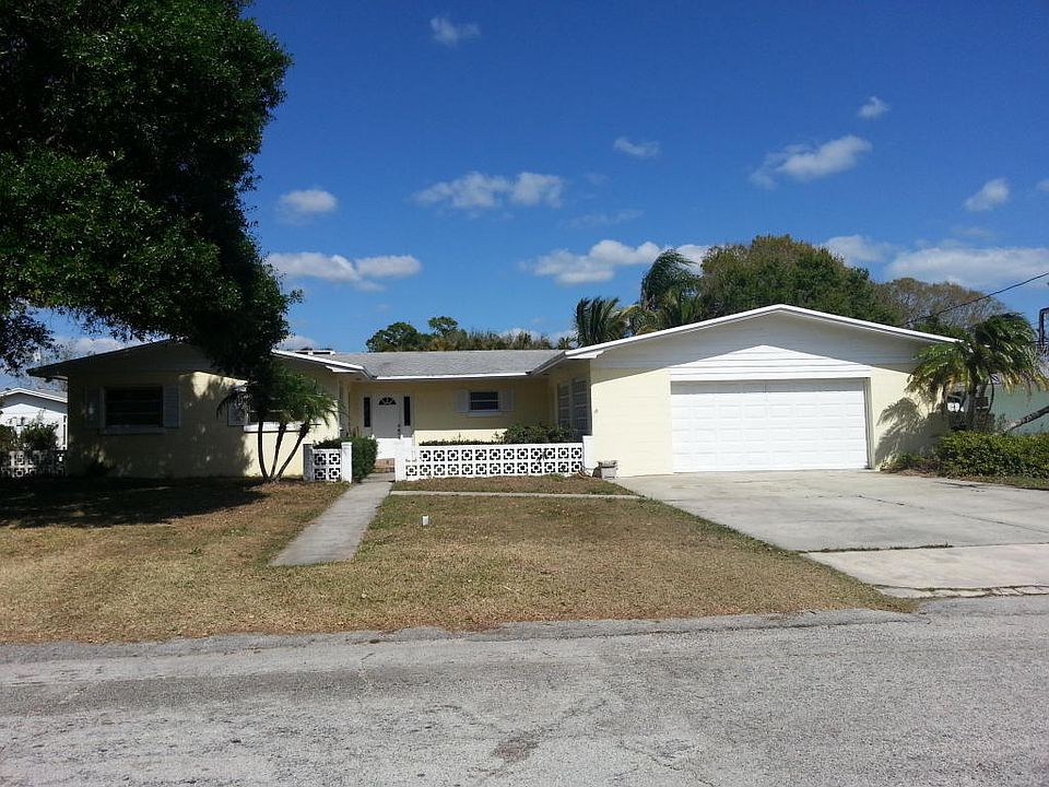 1st image of 4039 Greenwood Dr