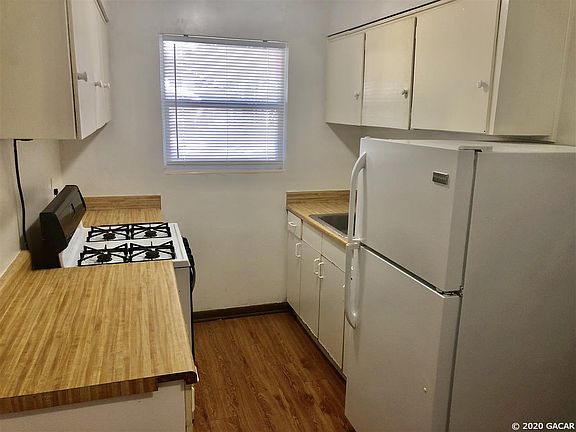4th image of 3177 NW 10th St