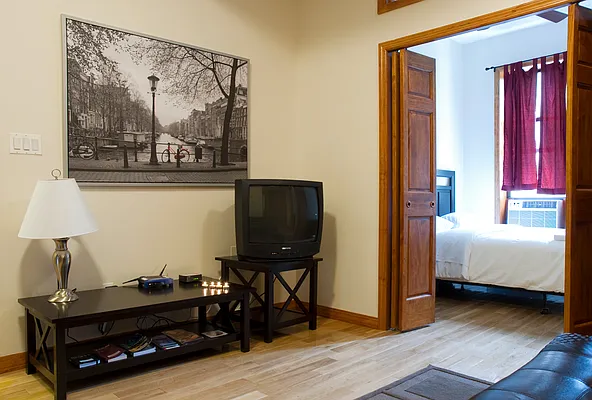 Rented by Easy Rental LLC | media 42