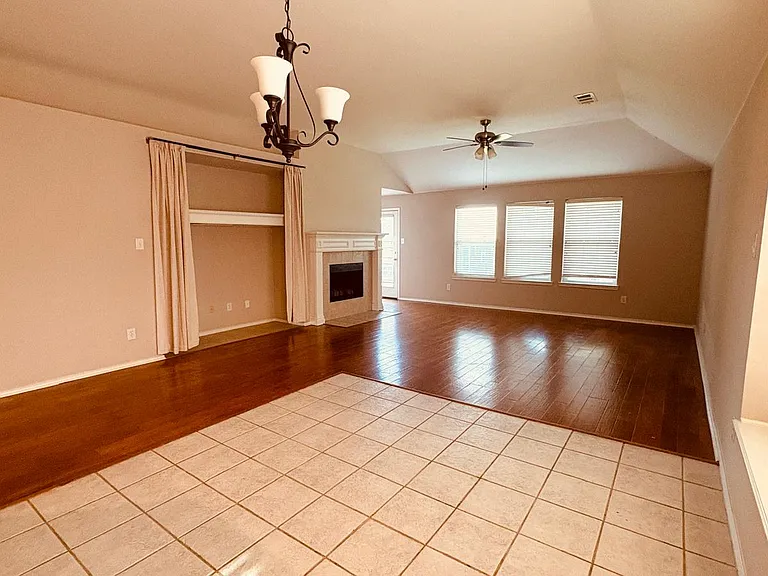 5970 Dustin Trl — Photo 16