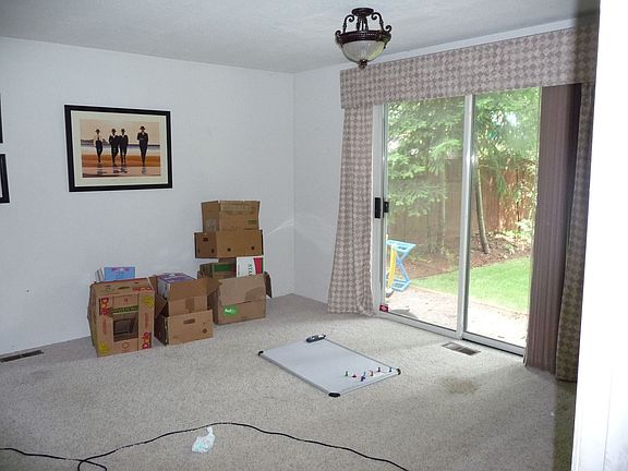 Bonus Room -Main Floor