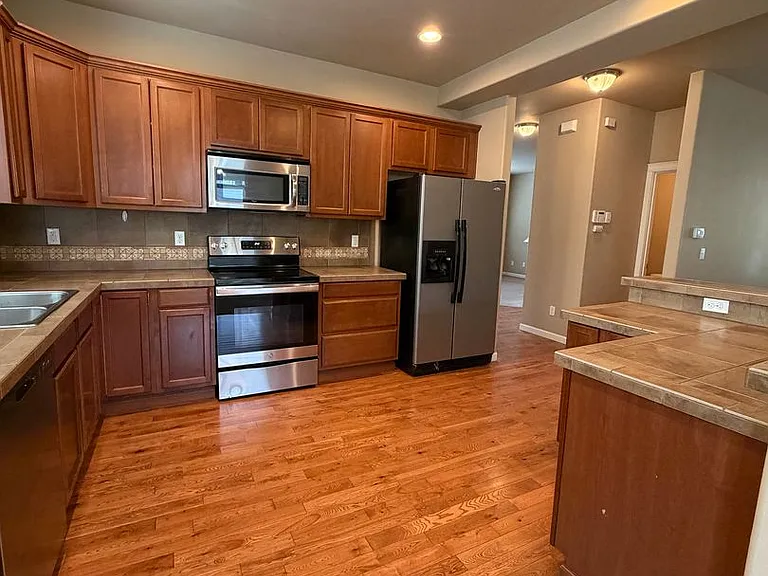 1415 Grindstone Dr SE — Photo 8