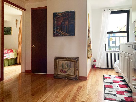 4th image of 67 Huron St #3