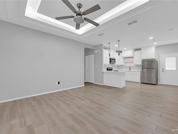 5th image of 1104 Sugar Garden Dr