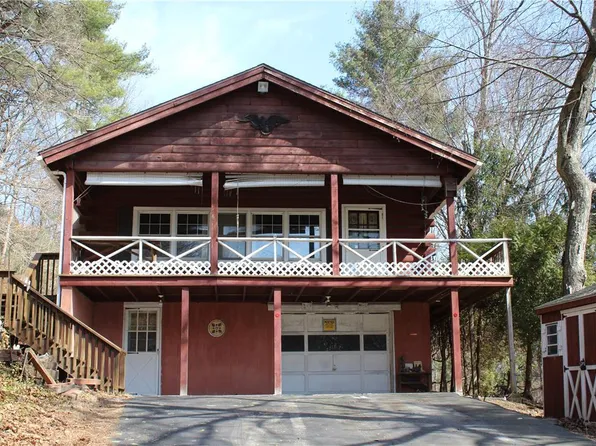 200 Sunrise Dr, Lehighton, PA 18235