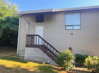 906 6th St S #A, Kirkland, WA 98033