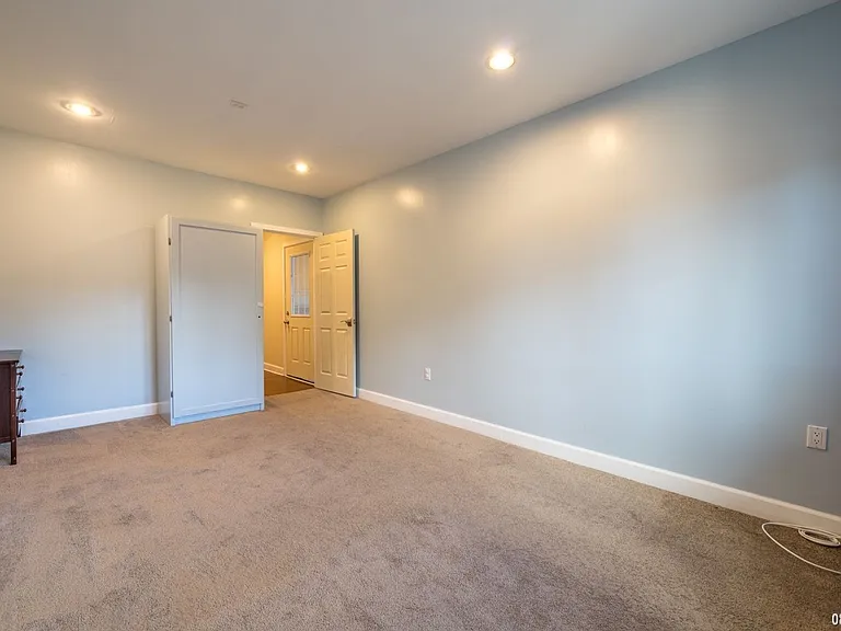 910 Neal Ave — Photo 16