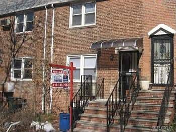 1st image of 6105 102nd St