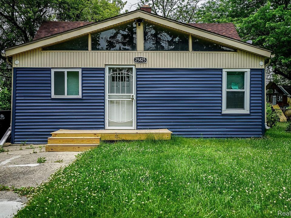 1st image of 25825 Fern St
