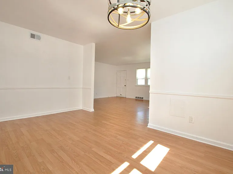 432 N Coles Ave — Photo 7