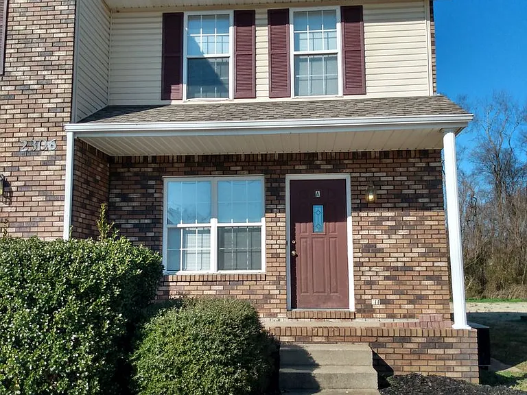 2306A Raleigh Ct — Photo 1