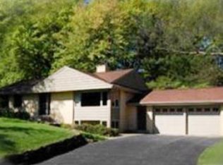 2244 Sycamore Ln, Kalamazoo, MI