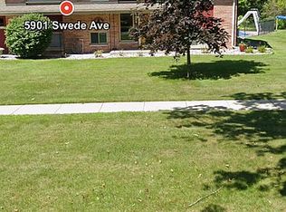 5901 Swede Ave, Midland, MI 48642