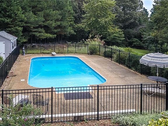 5th image of 19214 Highlands Ln