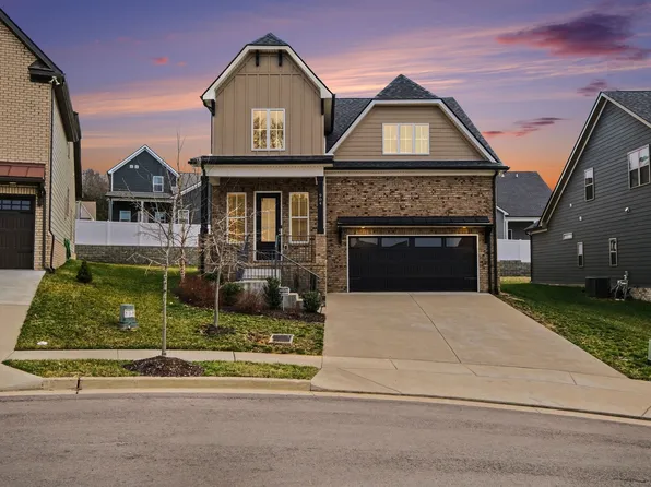904 Chick Ct, Brentwood, TN 37027
