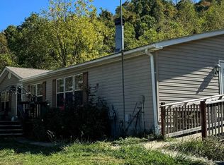 202 Dream Valley Ln, Pearisburg, VA 24134