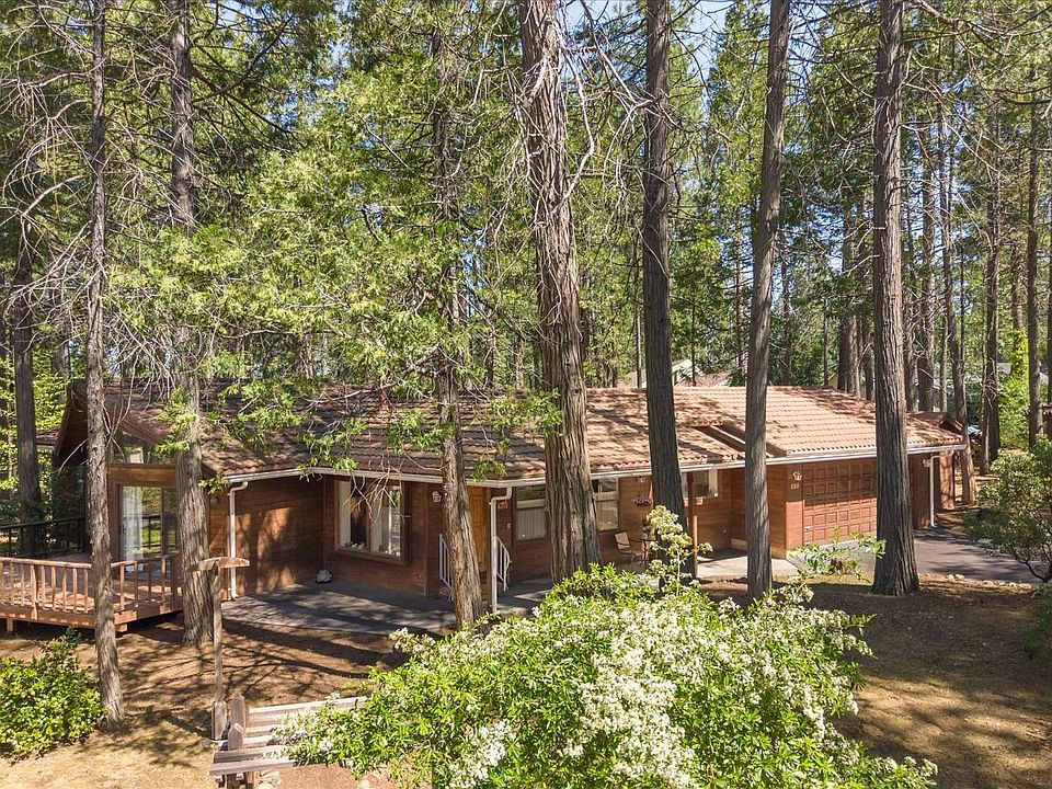 1st image of 680 Larkspur Ln