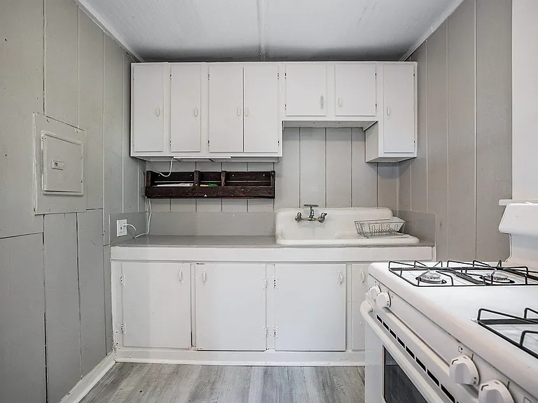 1131 Leesville St #B — Photo 6