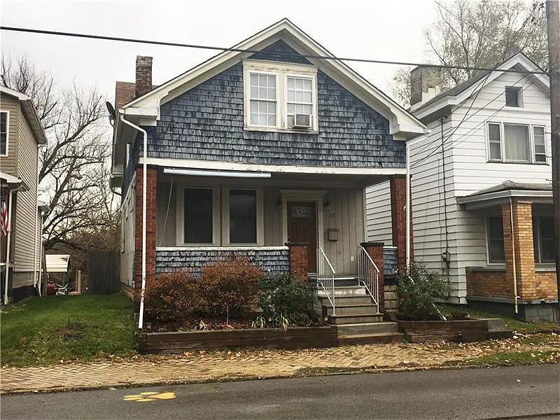 715 Penn Ave photo 1