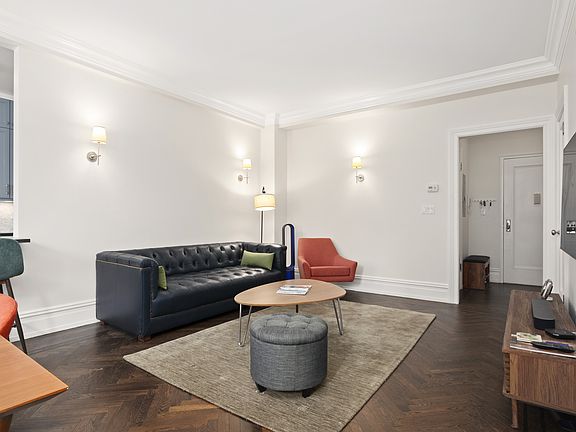 4th image of 610 W 110th St APT 5B