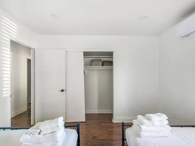 3720 S Marine St #1 — Photo 22