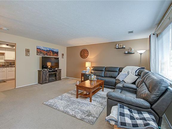 5th image of 3069 Bay Landing Dr