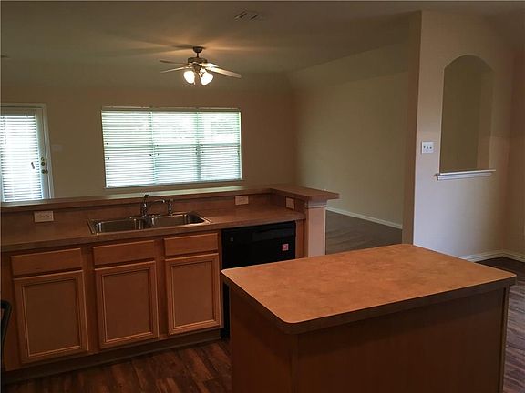 5th image of 8108 Shasta Dr