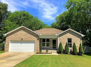 123 Brookside Dr, Hendersonville, TN 37075