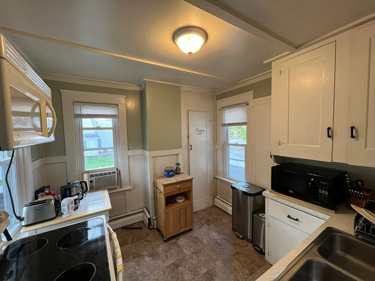 25 West Warwick Avenue - UNIT 2 — Photo 3