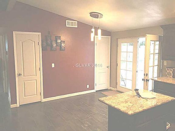 3rd image of 3221 Osage Ave